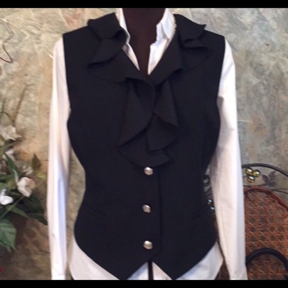COPY - Ralph Lauren 🌹stunning executive ruffle suit vest - Picture 8 of 16